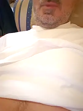 Snapshot of 1talianBeutifulCock chatting on March 2026 01:17:02 PM 1talianBeutifulCock online show from March 2026 01:17:02 PM