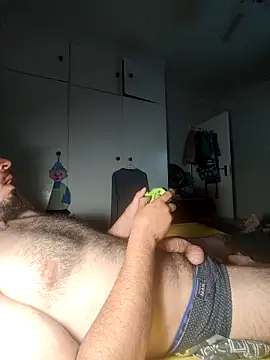 Pitbullover online show from October 2025 09:27:02 PM