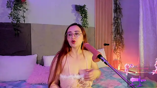 Snapshot of centaurigirl chatting on April 2026 01:11:02 AM centaurigirl online show from April 2026 01:11:02 AM