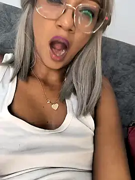 Amaliu  online show from January 2025 09:29:01 PM