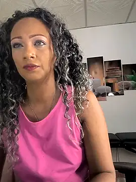 Snapshot of Amaliu_ chatting on June 2026 03:54:01 PM Amaliu online show from June 2026 03:54:01 PM