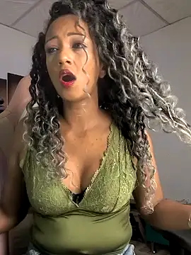 Snapshot of Amaliu_ chatting on July 2026 06:10:02 PM Amaliu online show from July 2026 06:10:02 PM