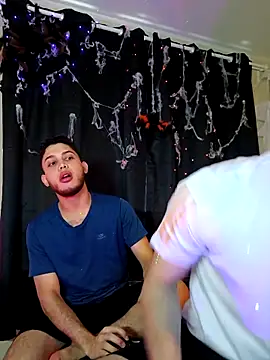 Snapshot of TommyandBillie chatting on November 2025 06:10:01 PM TommyandBillie online show from November 2025 06:10:01 PM