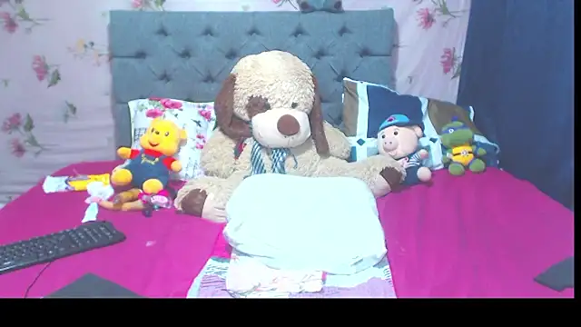 Paris Squirt  online show from September 2025 03:34:01 PM