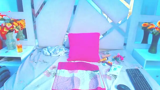 Paris Squirt  online show from February 2026 09:32:02 PM