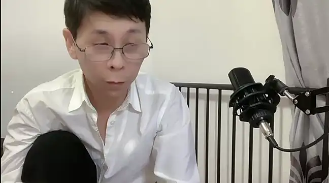 Snapshot of TGH521 chatting on January 2025 02:35:02 PM TGH521 online show from January 2025 02:35:02 PM