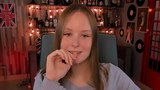 VivienLeeigh online show from December 2024 07:22:01 PM