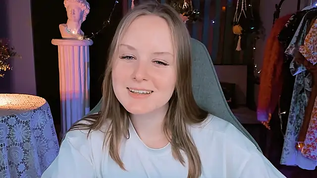 VivienLeeigh online show from December 2024 10:13:01 PM