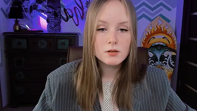 VivienLeeigh online show from February 2025 06:30:02 PM