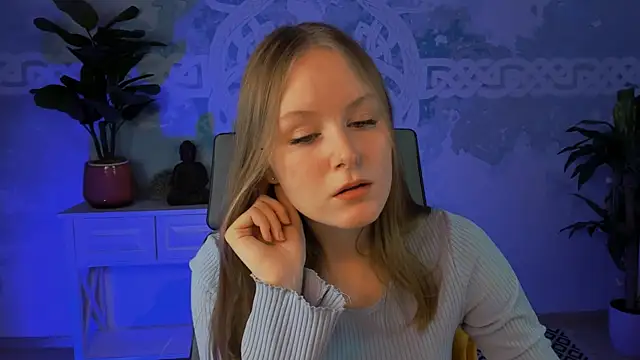 VivienLeeigh online show from March 2025 09:07:01 AM