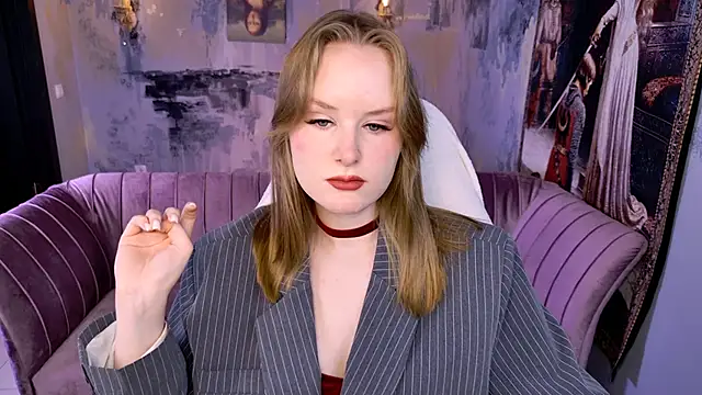 Snapshot of VivienLeeigh chatting on June 2026 01:51:02 AM VivienLeeigh online show from June 2026 01:51:02 AM