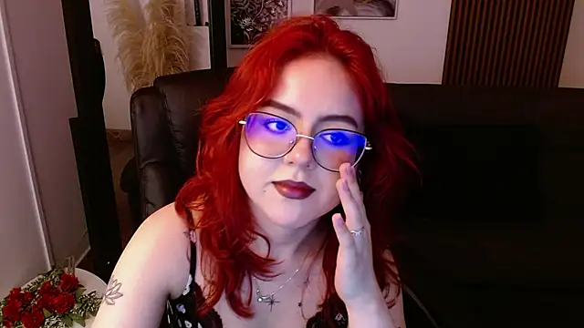 Snapshot of crimson_tati_ chatting on March 2025 07:35:02 AM crimson tati online show from March 2025 07:35:02 AM