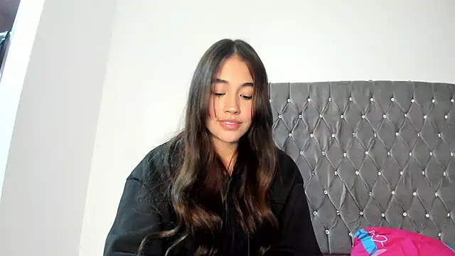 Snapshot of AriaMontgomery chatting on January 2025 02:03:02 AM AriaMontgomery online show from January 2025 02:03:02 AM