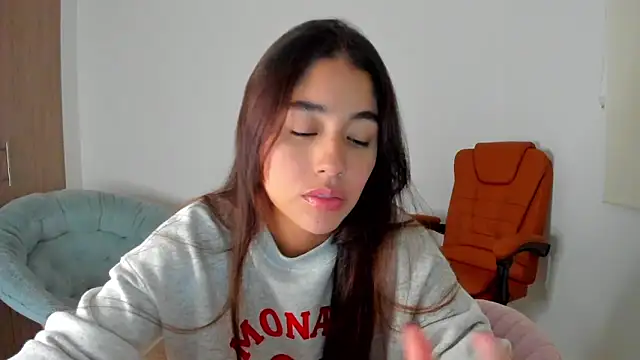 Snapshot of AriaMontgomery chatting on February 2025 05:19:02 AM AriaMontgomery online show from February 2025 05:19:02 AM