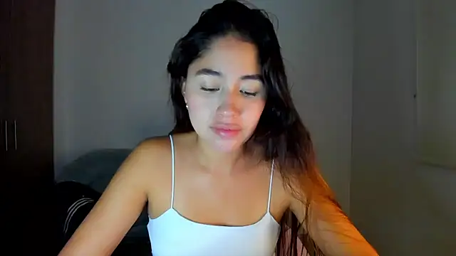 Snapshot of AriaMontgomery chatting on March 2025 11:38:01 PM AriaMontgomery online show from March 2025 11:38:01 PM