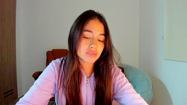 Snapshot of AriaMontgomery chatting on March 2025 12:11:01 AM AriaMontgomery online show from March 2025 12:11:01 AM