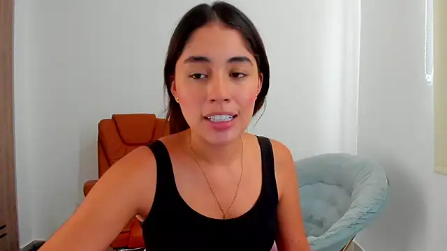 Snapshot of AriaMontgomery chatting on March 2025 02:53:02 PM AriaMontgomery online show from March 2025 02:53:02 PM