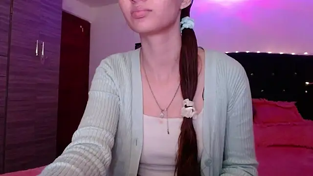 holy juli online show from July 2026 03:33:02 AM