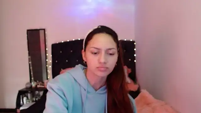 holy juli online show from July 2026 04:58:02 PM