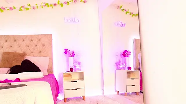 Snapshot of Anastasia2023 chatting on November 2025 08:36:02 PM Anastasia2023 online show from November 2025 08:36:02 PM