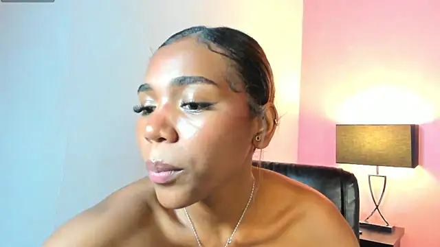 Snapshot of Lily_Miiller chatting on February 2025 06:03:01 AM Lily Miiller online show from February 2025 06:03:01 AM