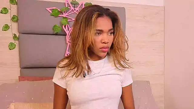 Snapshot of Lily_Miiller chatting on October 2025 07:37:01 PM Lily Miiller online show from October 2025 07:37:01 PM