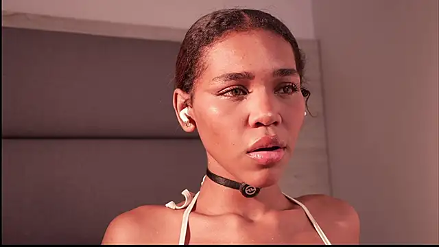 Lily Miiller online show from July 2026 08:55:02 PM