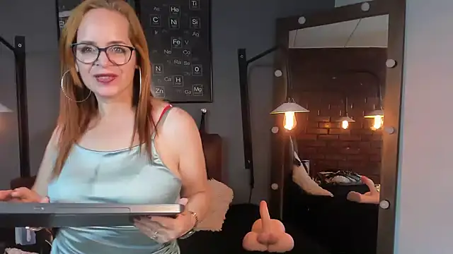 Samantha mature56 online show from February 2025 04:50:01 PM