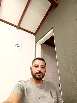 P4uzud4O online show from February 2026 08:40:01 PM