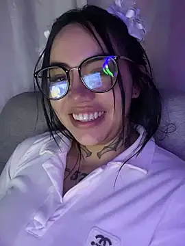 Snapshot of Nickiiiii chatting on January 2025 01:42:02 AM Nickiiiii online show from January 2025 01:42:02 AM