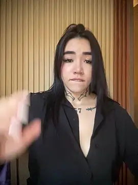 Snapshot of Nickiiiii chatting on October 2025 09:35:01 PM Nickiiiii online show from October 2025 09:35:01 PM