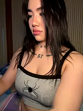 Snapshot of Nickiiiii chatting on October 2025 04:52:01 PM Nickiiiii online show from October 2025 04:52:01 PM