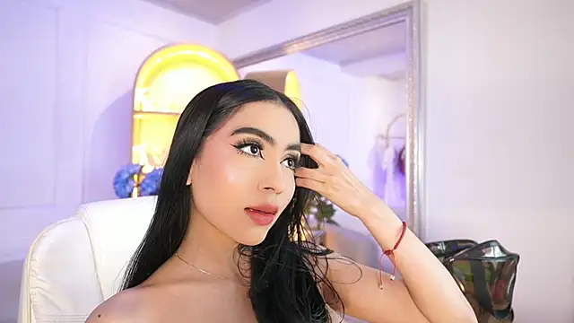 Snapshot of elasummer chatting on December 2025 12:13:02 PM elasummer online show from December 2025 12:13:02 PM