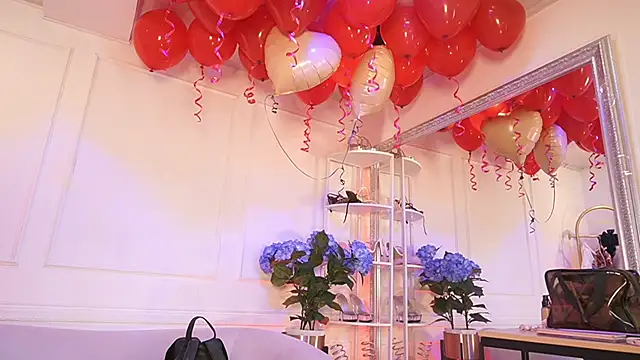 Snapshot of elasummer chatting on February 2026 12:23:02 PM elasummer online show from February 2026 12:23:02 PM