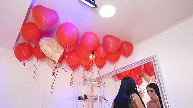 Snapshot of elasummer chatting on February 2026 02:06:01 PM elasummer online show from February 2026 02:06:01 PM