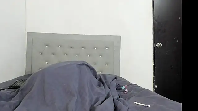 Snapshot of camila_bigcock169 chatting on March 2025 02:10:02 AM camila bigcock169 online show from March 2025 02:10:02 AM