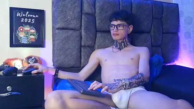 Snapshot of Dan_brownn chatting on January 2025 02:28:02 AM Dan brownn online show from January 2025 02:28:02 AM