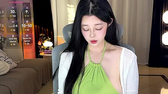 sweateanv  online show from December 2024 07:50:01 AM