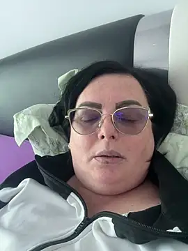 Amandamuller1982 online show from December 2024 01:25:01 PM