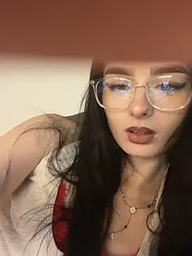 AdelinaAlia online show from May 2026 08:15:01 PM
