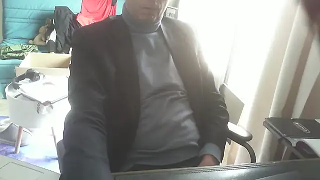 Snapshot of shyfrenchcock1 chatting on March 2025 01:10:02 PM shyfrenchcock1 online show from March 2025 01:10:02 PM