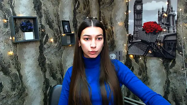 Snapshot of KarolinaRosse_ chatting on January 2025 07:20:02 AM KarolinaRosse online show from January 2025 07:20:02 AM