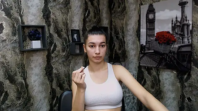 Snapshot of KarolinaRosse_ chatting on January 2025 10:02:01 AM KarolinaRosse online show from January 2025 10:02:01 AM