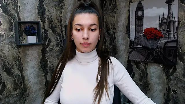 Snapshot of KarolinaRosse_ chatting on January 2025 10:34:01 AM KarolinaRosse online show from January 2025 10:34:01 AM