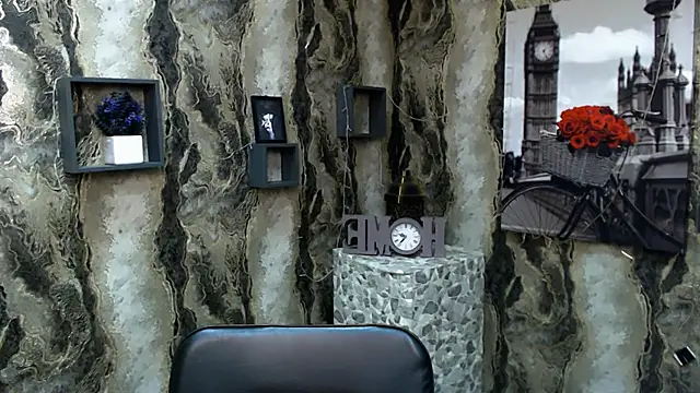 Snapshot of KarolinaRosse_ chatting on February 2025 07:10:01 AM KarolinaRosse online show from February 2025 07:10:01 AM