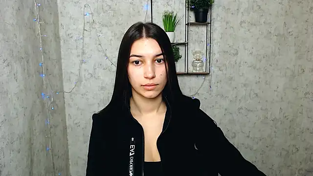 Snapshot of KarolinaRosse_ chatting on February 2025 07:05:01 AM KarolinaRosse online show from February 2025 07:05:01 AM