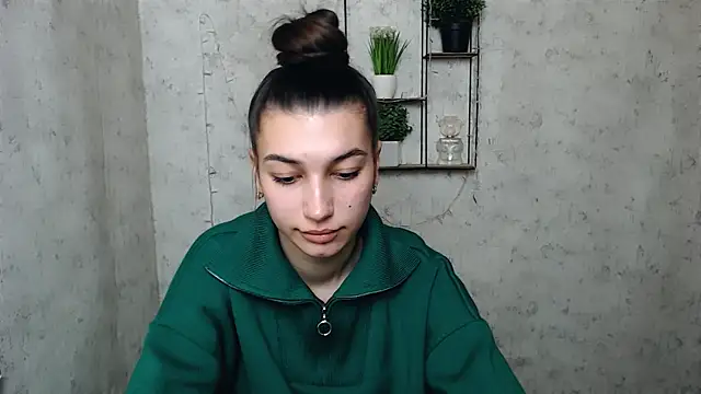 Snapshot of KarolinaRosse_ chatting on March 2025 10:00:02 AM KarolinaRosse online show from March 2025 10:00:02 AM