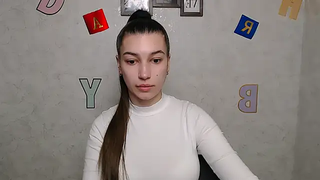 Snapshot of KarolinaRosse_ chatting on March 2025 07:04:02 AM KarolinaRosse online show from March 2025 07:04:02 AM