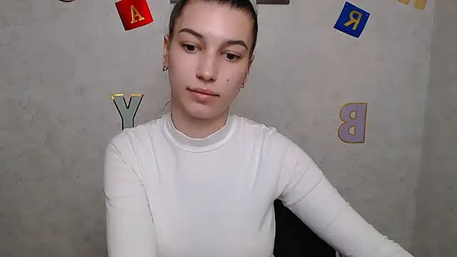 Snapshot of KarolinaRosse_ chatting on March 2025 10:07:02 AM KarolinaRosse online show from March 2025 10:07:02 AM