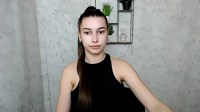 Snapshot of KarolinaRosse_ chatting on March 2025 12:57:01 PM KarolinaRosse online show from March 2025 12:57:01 PM